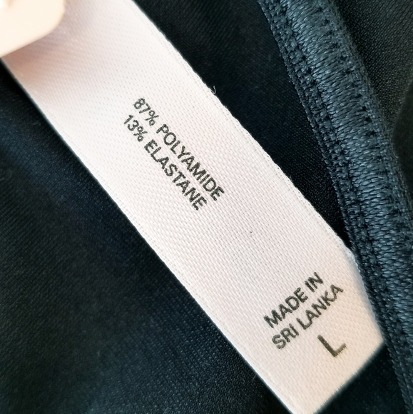 Victoria's Secret Vintage Very Sexy Rhinestone Crystal Element Thong Panty NWT - Picture 10 of 13